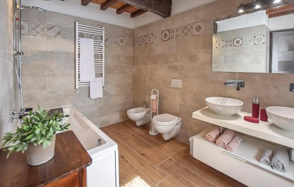 Il Nido nel Borgo Casa Vacanze Camaiore Italia